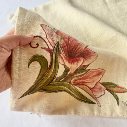 Amaryllis flower - cushion cover, 100% hemp, 40x40 cm - Limited edition