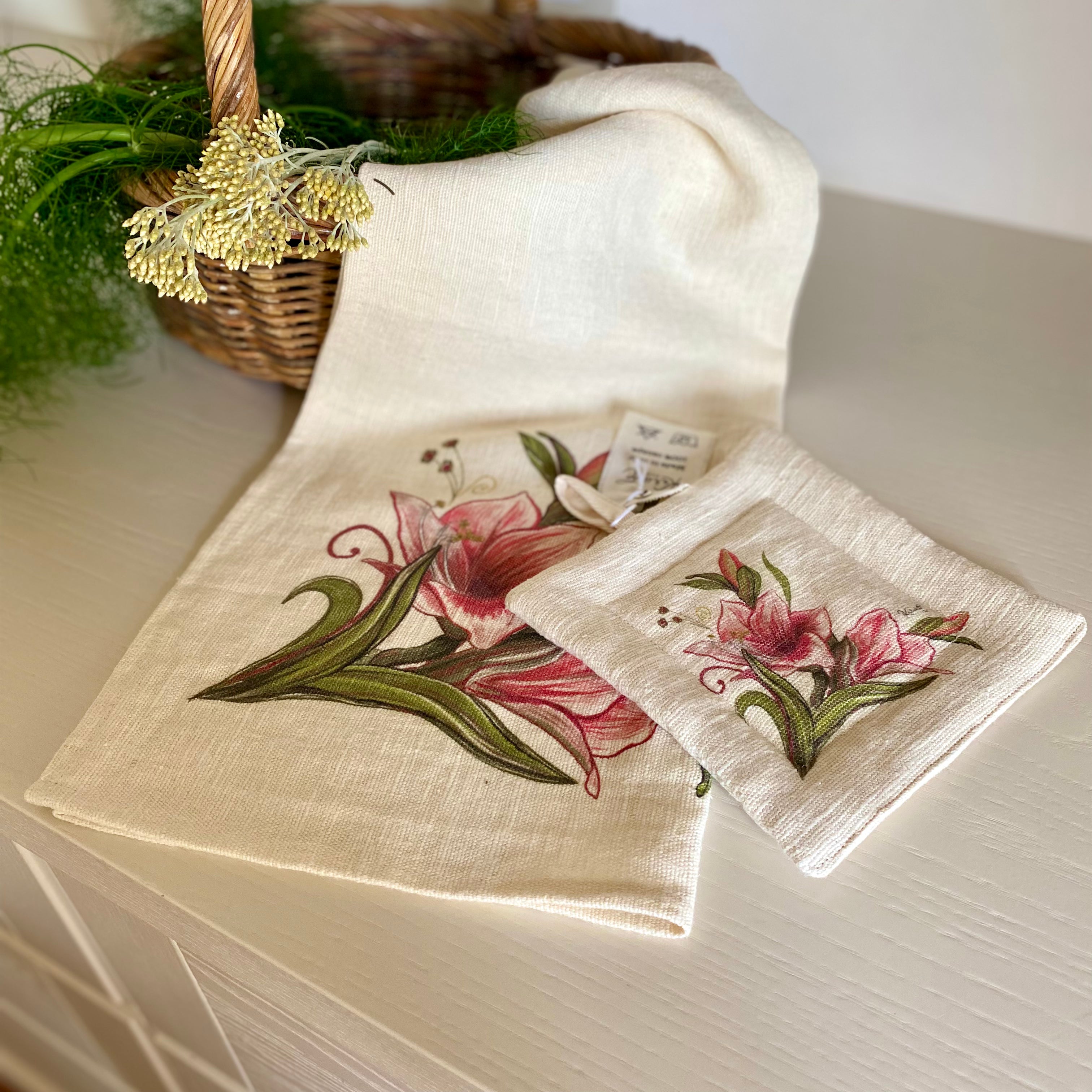 Amaryllis flower - kitchen towel, 100% hemp, 65x45 cm - Limited edition